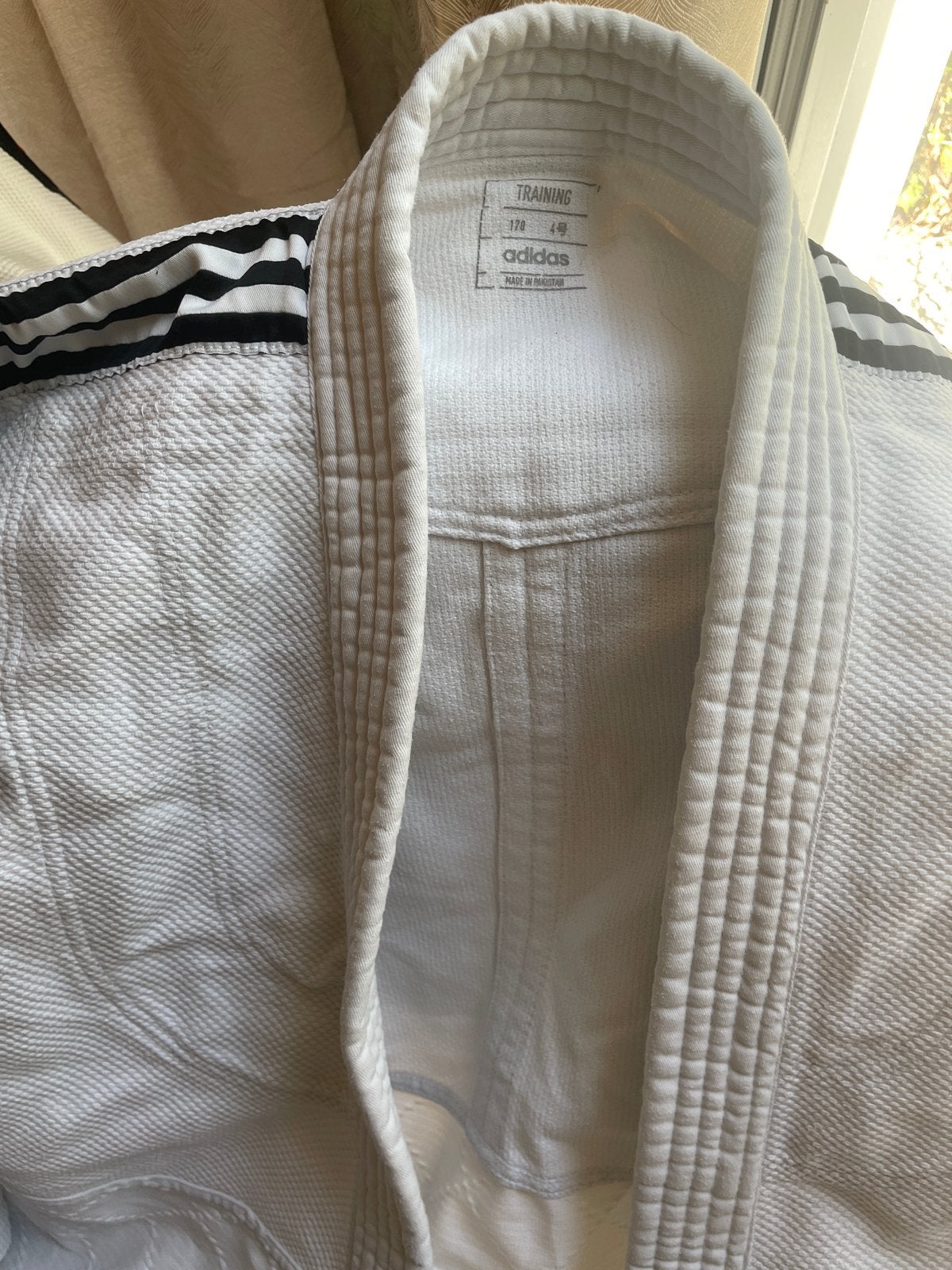 Adidas Judopak 170cm - Zo goed als nieuw, Sport en Fitness, Vechtsporten en Zelfverdediging, Judo, Vechtsportpak, Zo goed als nieuw