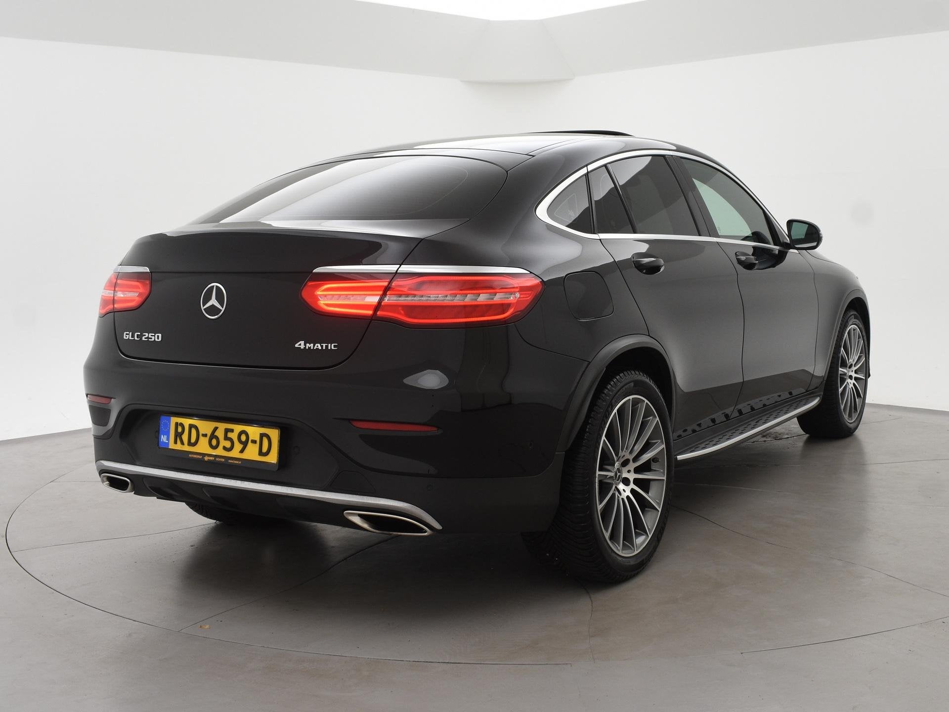 Mercedes-Benz GLC-klasse Coupé 250 4MATIC PREMIUM AMG SPORT, Automaat, Stof, Gebruikt, 4 cilinders