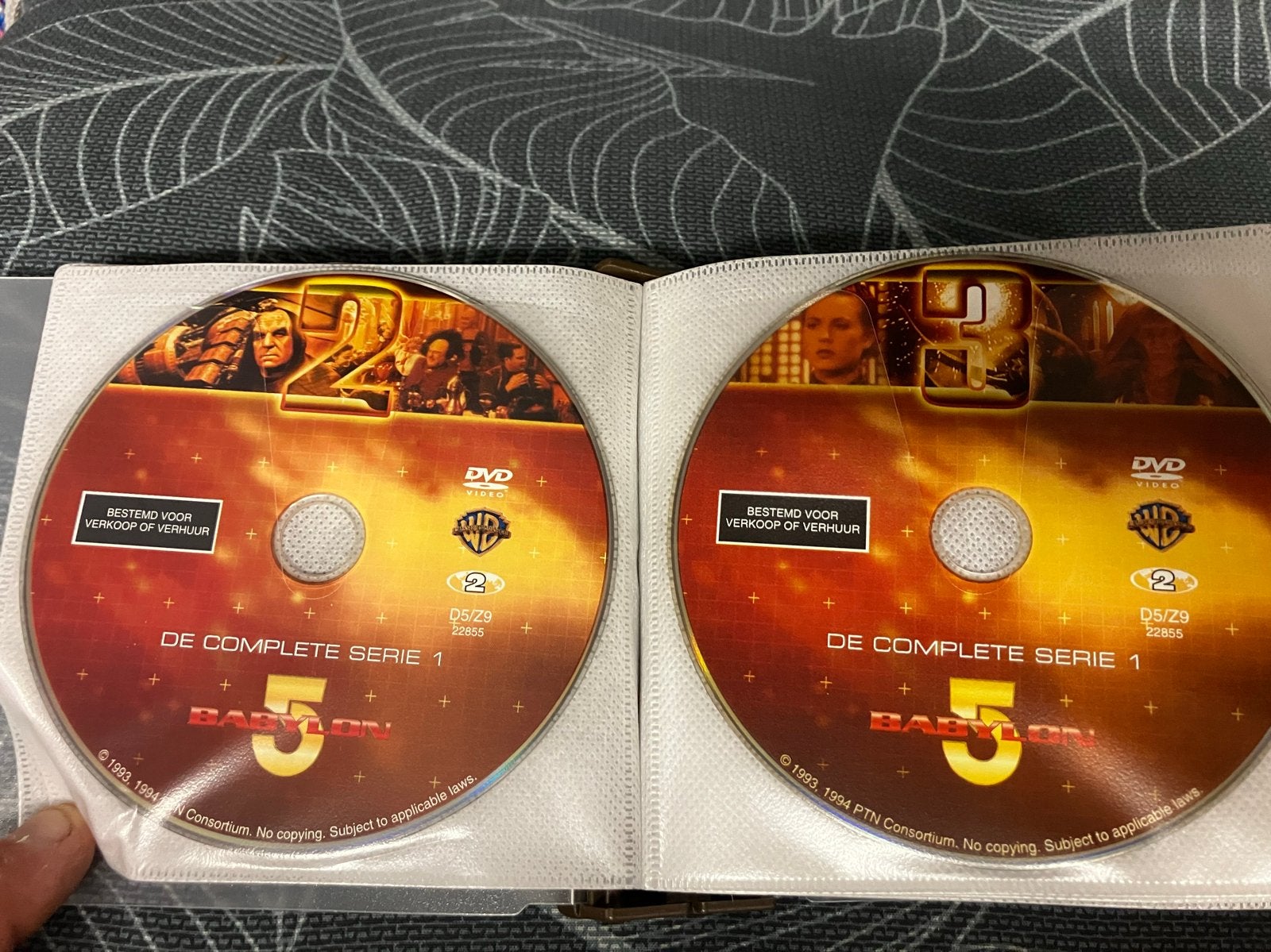 Babylon 5: De Complete Serie 1-5 + extras, Cd's en Dvd's, Engels, Nederlands, Science Fiction en Fantasy, Ophalen of Verzenden