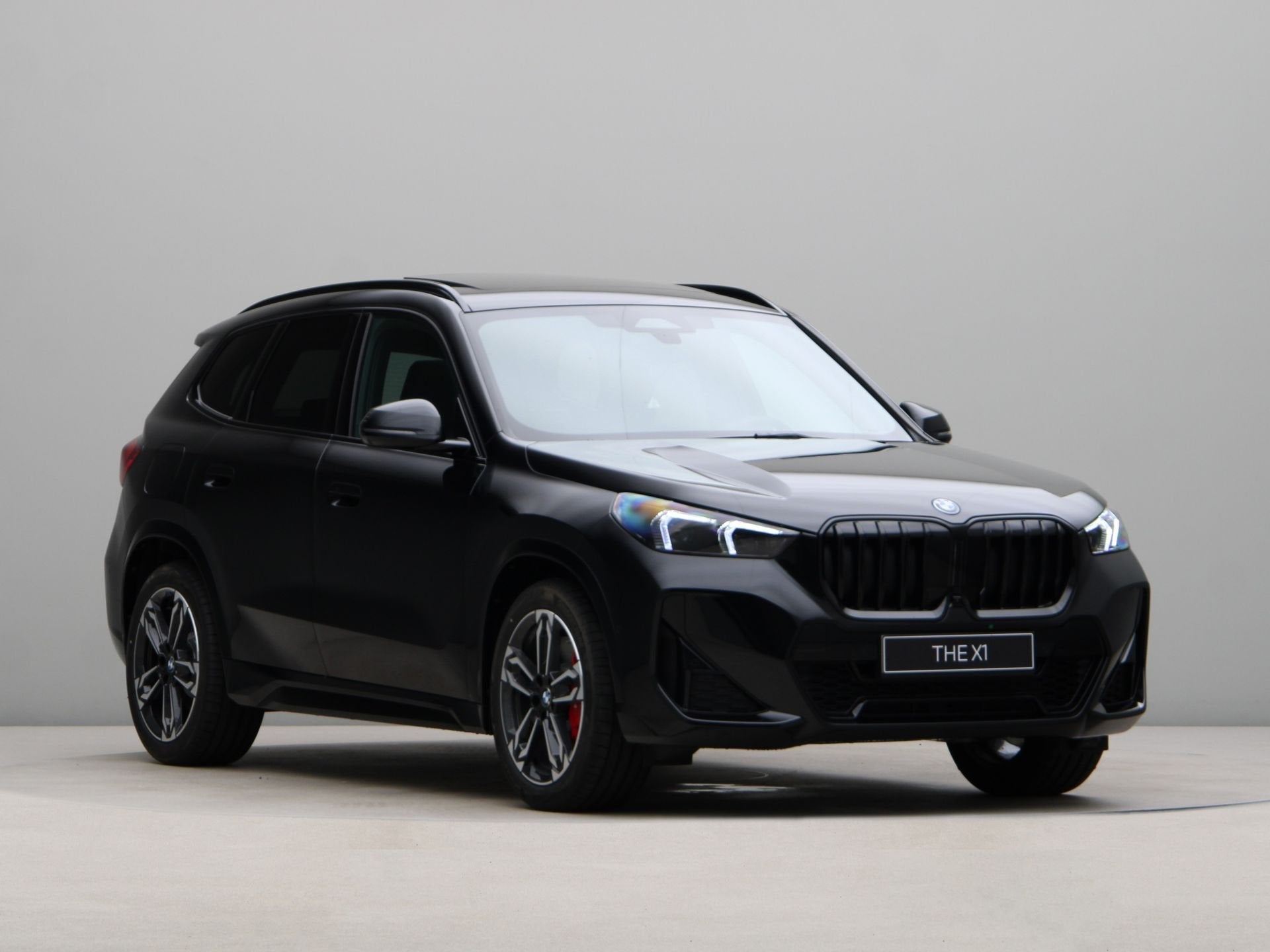 BMW X1 xDrive25e Optimized Edition (bj 2026, automaat), Auto's, 48 km/l, Met garantie (alle), Zwart, Bedrijf