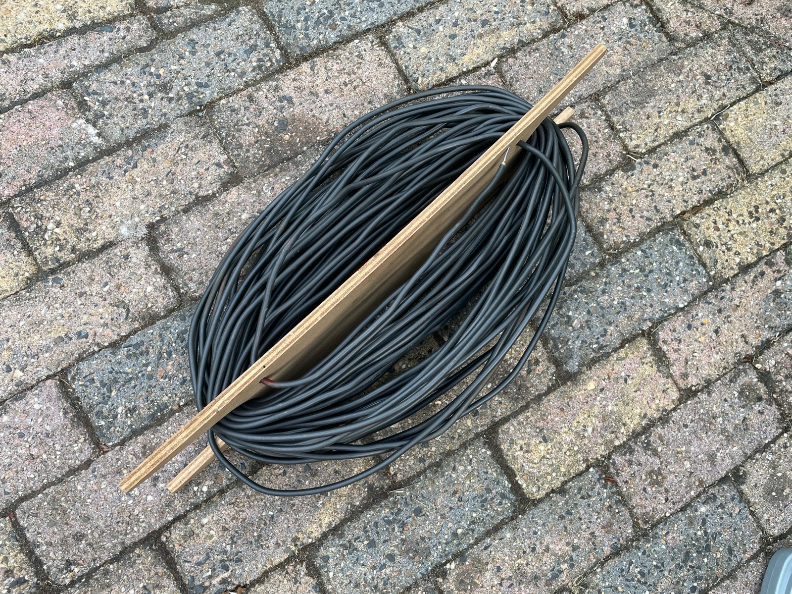 40 meter hoogspanningskabel voor voeding schrikdraad, Ophalen of Verzenden, Zo goed als nieuw, 20 meter of meer