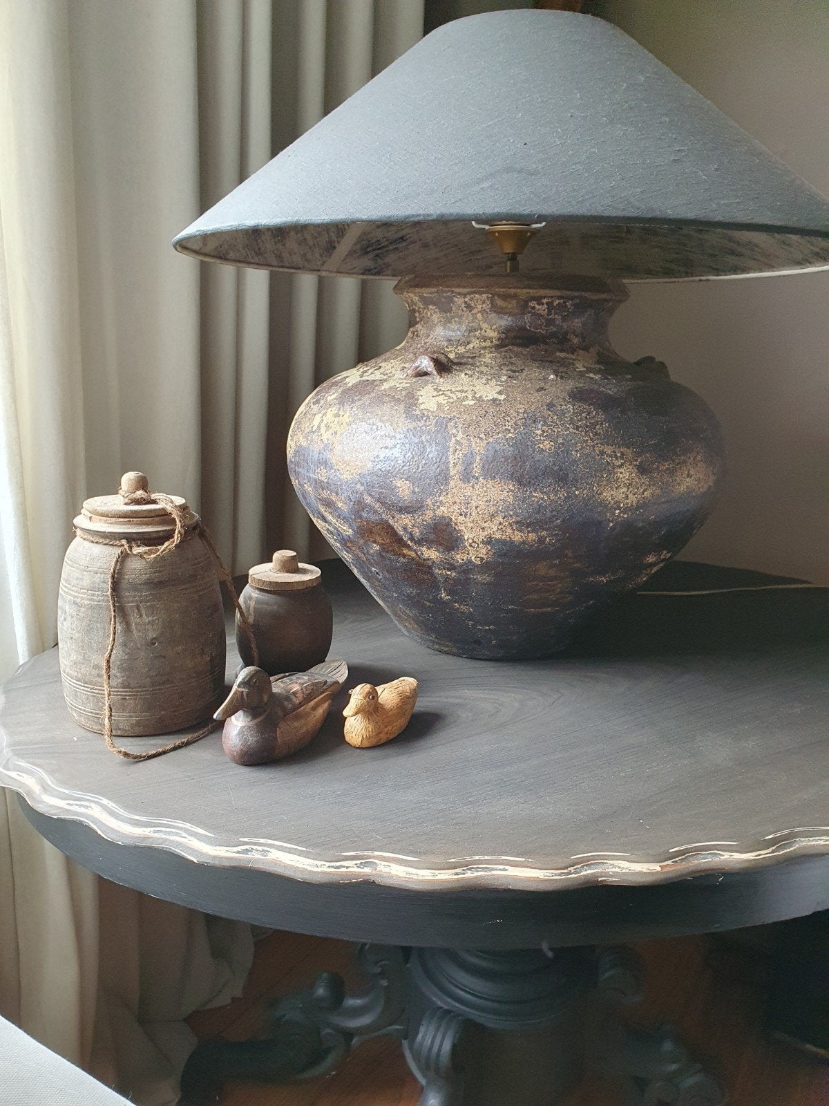 Prachtige sobere/landelijk/brocante notenhouten bijzet/tafel, Ophalen, 100 tot 150 cm, Tot twee personen, 50 tot 100 cm
