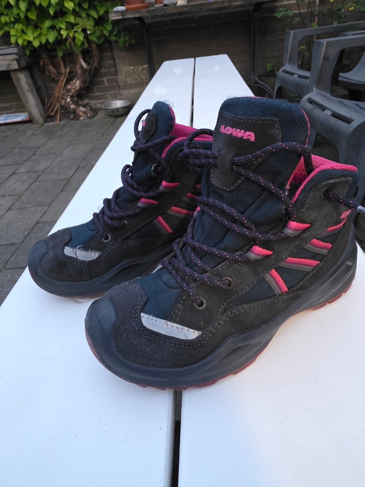Lowa wandelschoenen/bergschoenen maat 31 - in goede staat, Gebruikt, Schoenen, Ophalen of Verzenden, Lowa