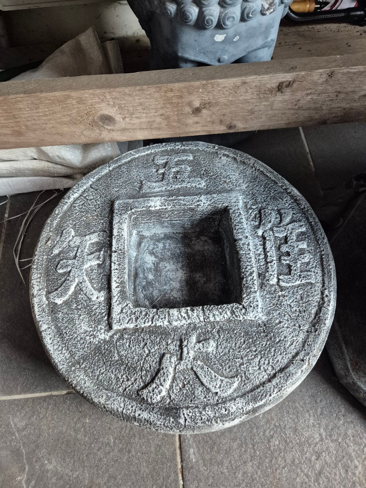 Japanse waterschaal, Ophalen, Zo goed als nieuw, Beton, Overige typen