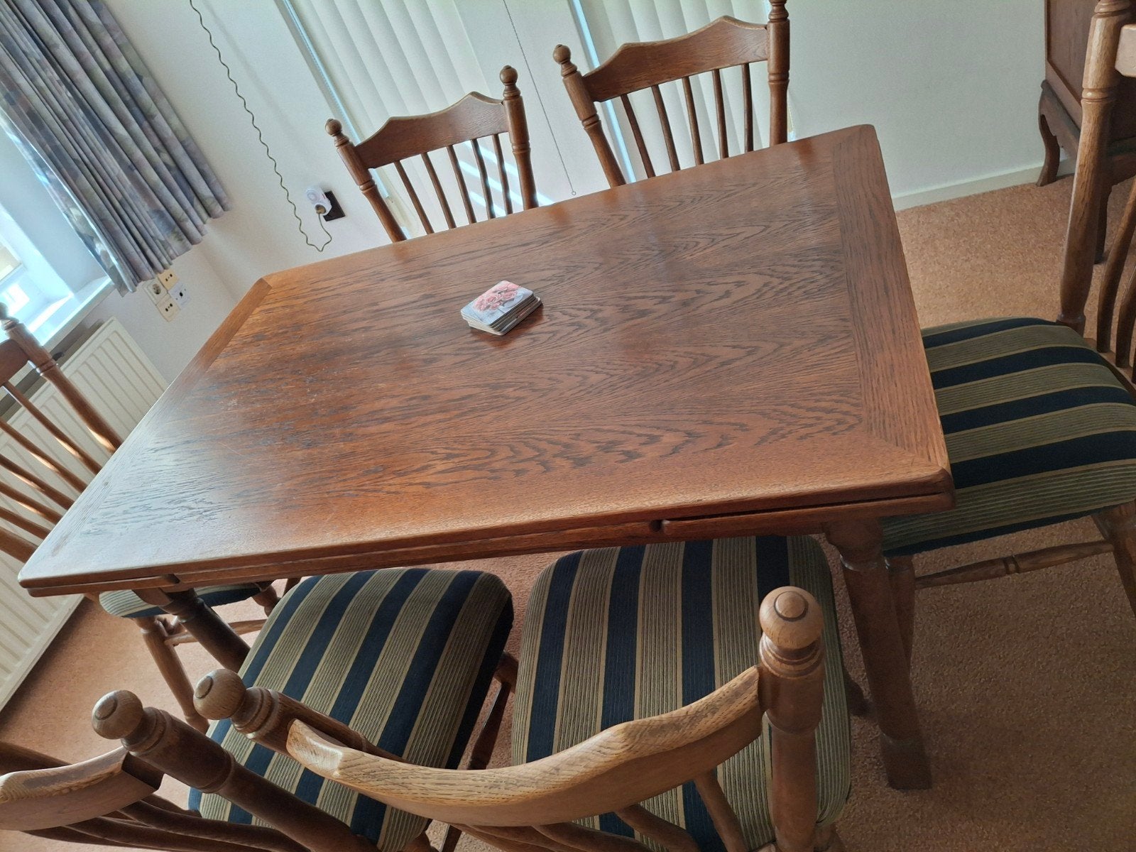 Eethoek met 6 stoelen, donker eiken, Ophalen, Gebruikt, 4 tot 6 stoelen