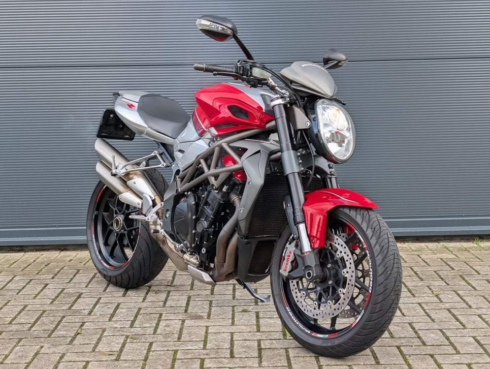 MV AGUSTA BRUTALE 1090 RR 2010 29638km, 1078 cc, 4 cilinders, Motorrijbewijs A, Bedrijf