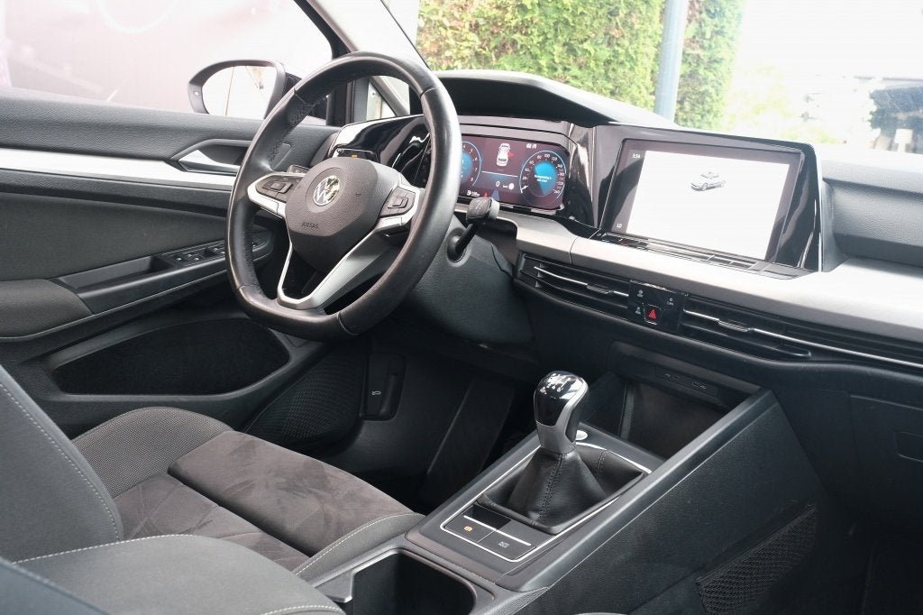 Volkswagen Golf 1.5 TSI Life Bns Camera, Adaptive Cruise, Or, Auto's, Volkswagen, 21 km/l, Dealer onderhouden, 4 cilinders, Zwart