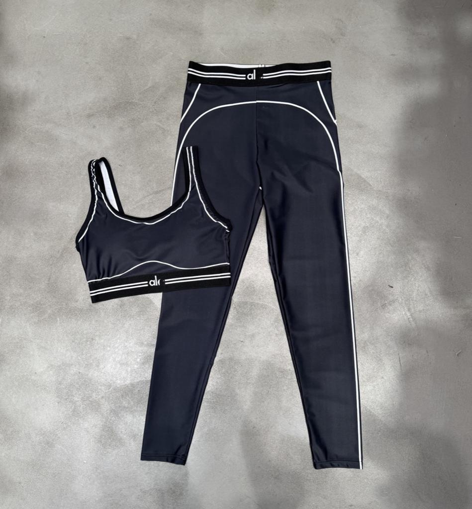 Alo Yoga sportset dames maat S en M, Kleding | Dames, Sportkleding, Ophalen, Zwart, Nieuw, Maat 36 (S)