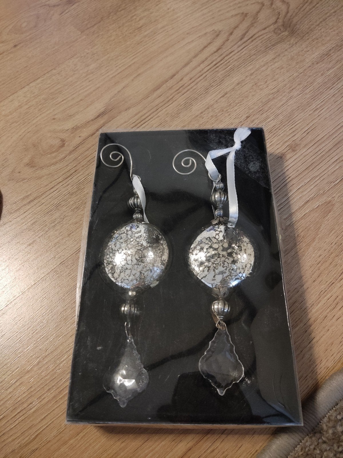 Set van 2 zilveren kerstornamenten met kristallen hanger, Huis en Inrichting, Nieuw, Ophalen of Verzenden, Klassiek, Glas