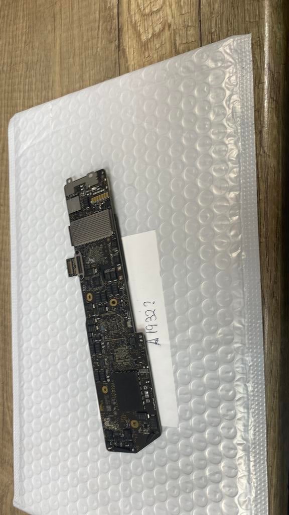 Logic Board MacBook Air 13” A 1932, Ophalen of Verzenden, Zo goed als nieuw, Zwart, Overige modellen