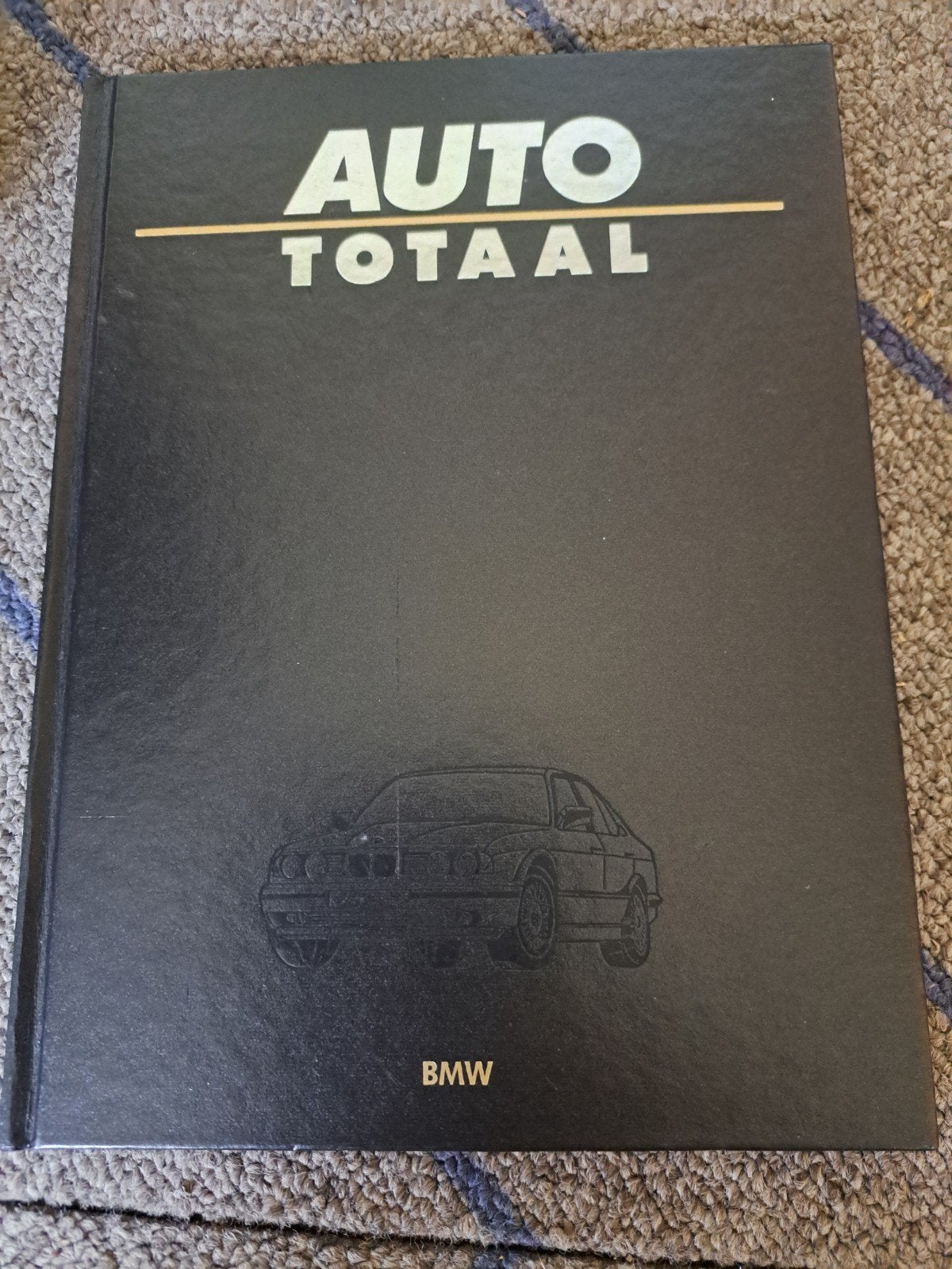 Auto Totaal BMW: Historische en technische gegevens, Ophalen of Verzenden, Gelezen, BMW