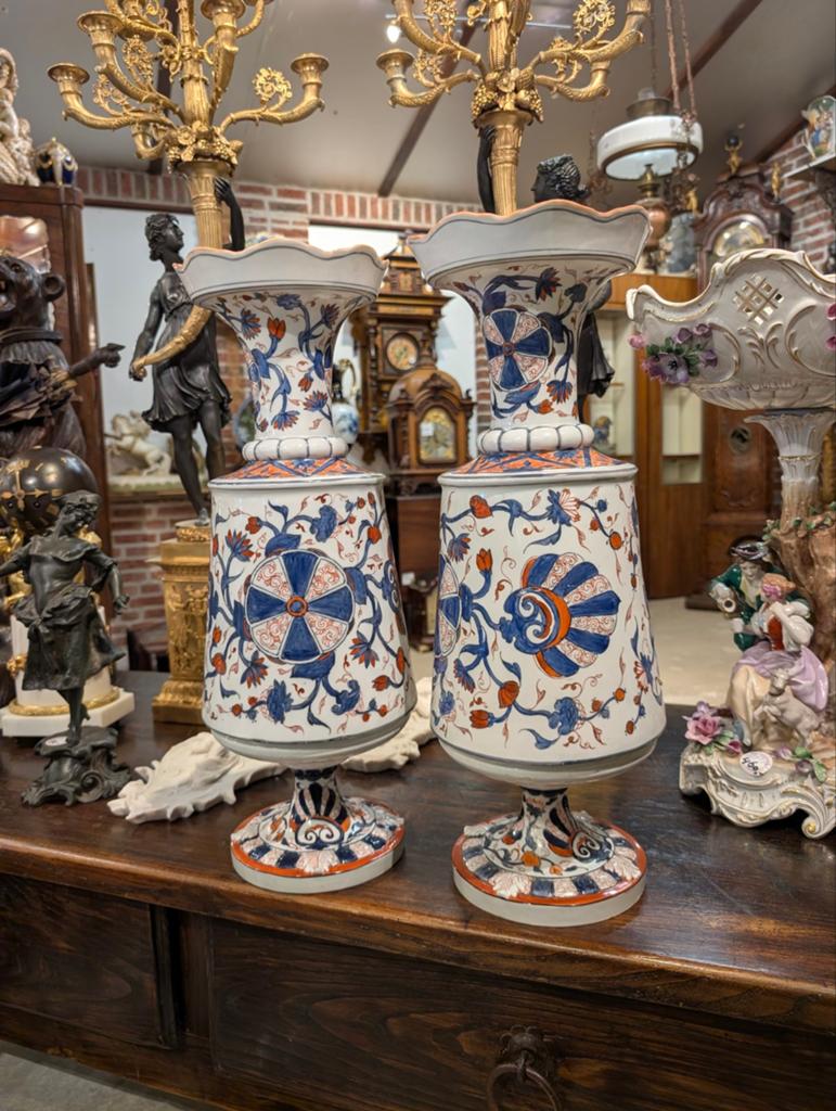 2 antieke porseleinen vazen 55 cm hoog €220., Ophalen