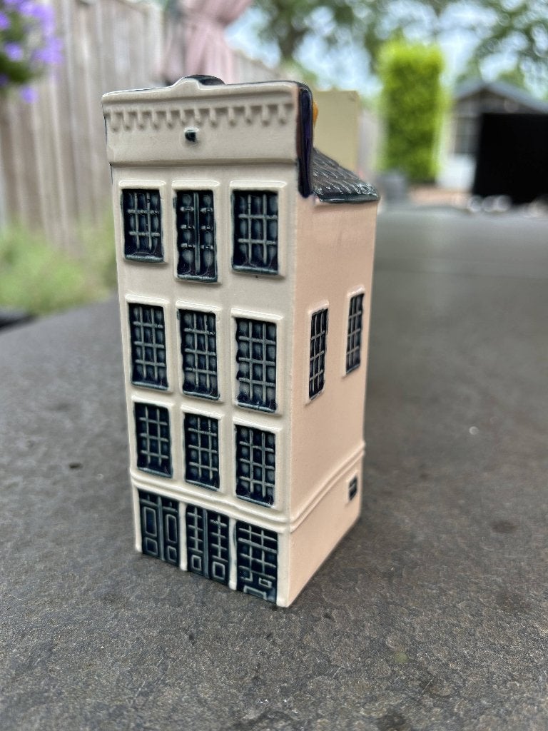 Diverse KLM Delftsblauwe huisjes o.a. Anne Frankhuis no 47, Ophalen of Verzenden, Zo goed als nieuw, 41 t/m 60, Gevuld