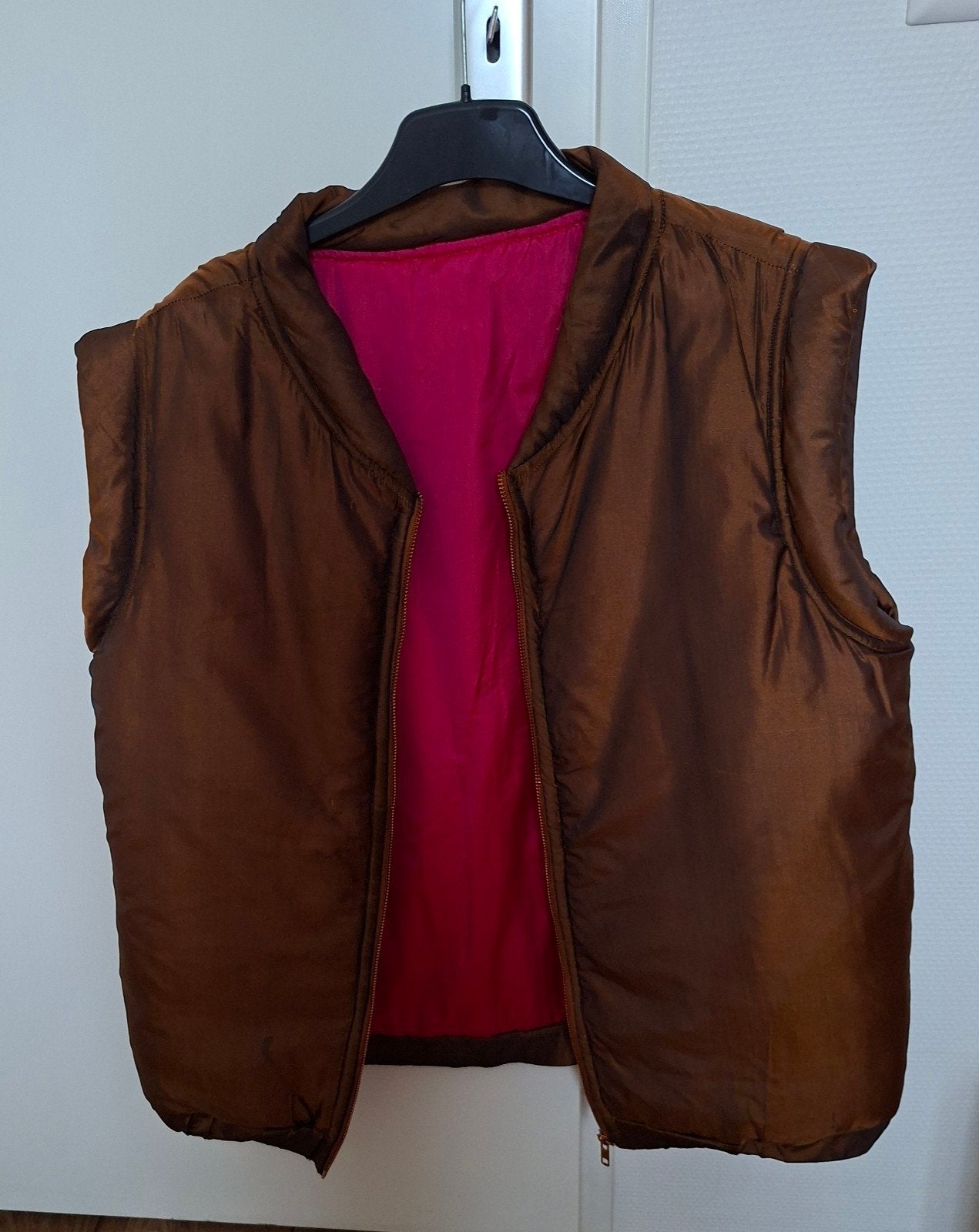IAMJAI  bodywarmer van Indiase sarie zijde met warme voering, Ophalen of Verzenden, Zo goed als nieuw, Maat 38/40 (M)