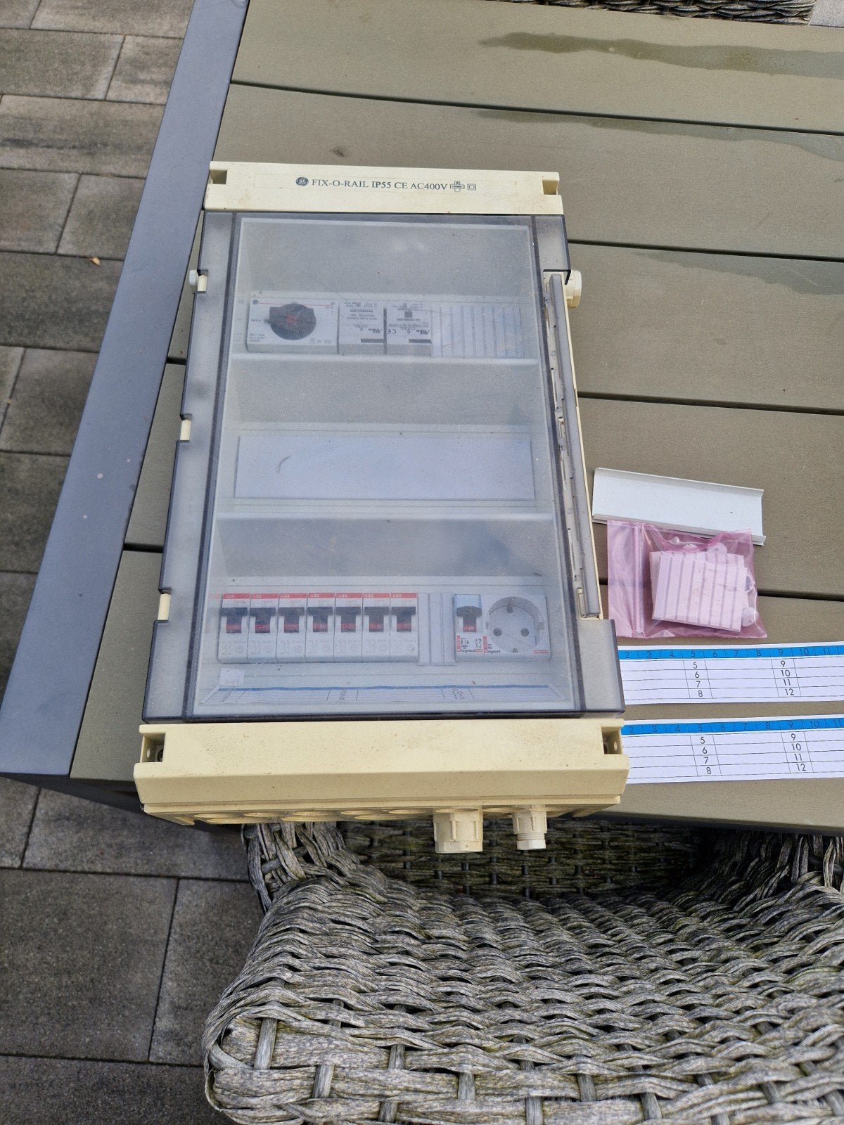 GE FIX-O-RAIL IP55 CE AC400V Verdeelkast met componenten, Doe-het-zelf en Verbouw, Elektra en Kabels, Ophalen, Gebruikt, Overige typen