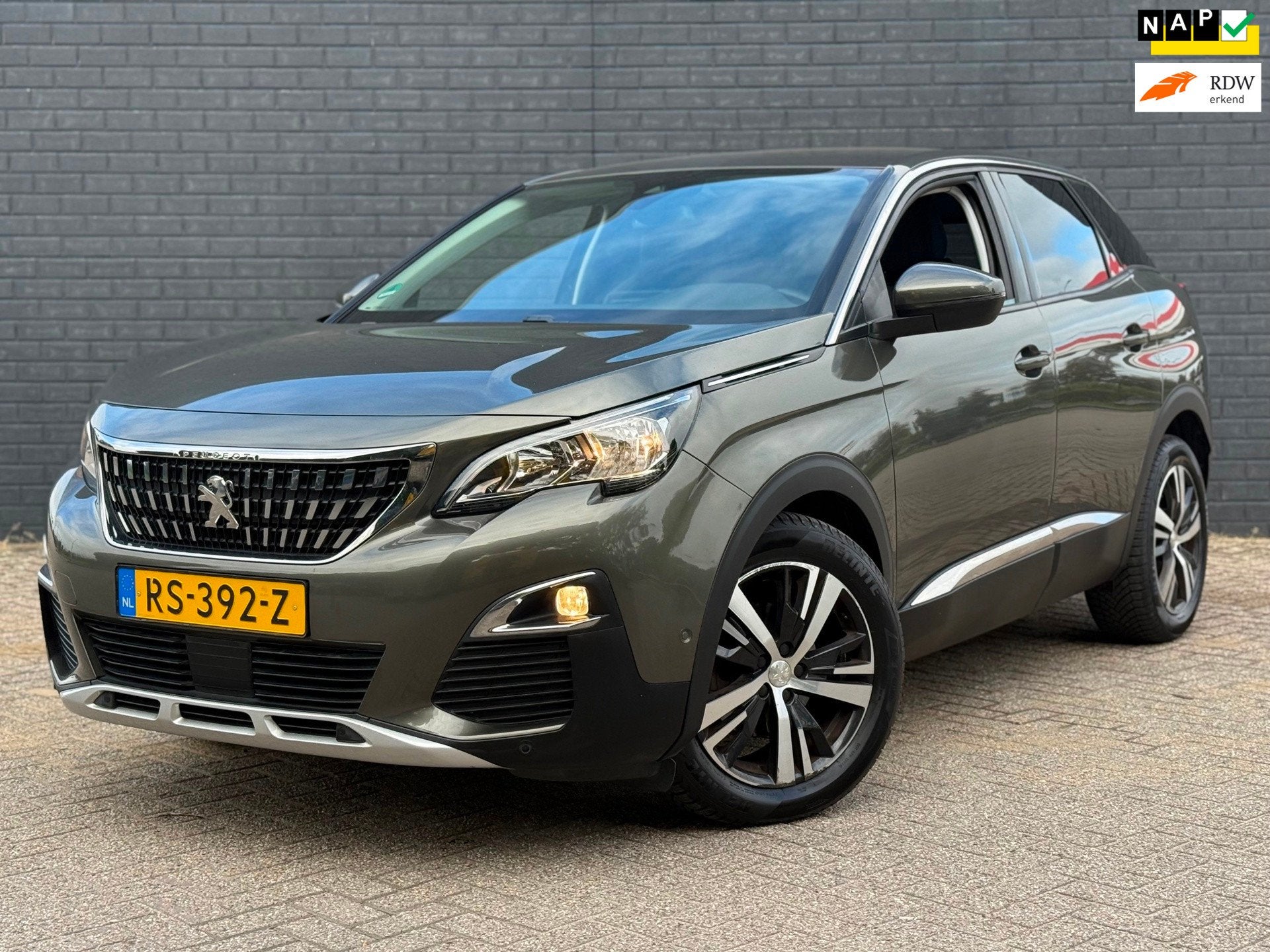 Peugeot 3008 1.2 PureTech Allure Bj 2018 Automaat Navi Pdc C, Dealer onderhouden, Stof, Gebruikt, Euro 6