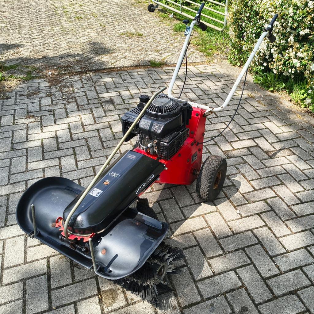 Tielburger tk 32 veegmachine, Tuin en Terras, Veegmachines, Zo goed als nieuw, Ophalen