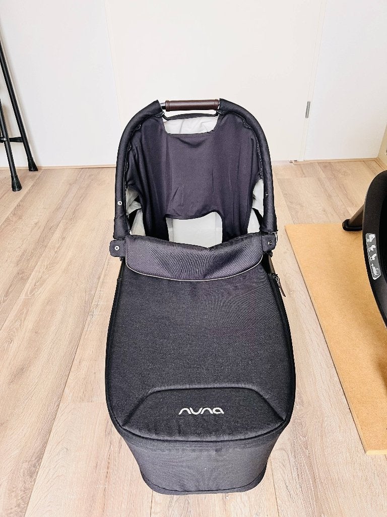 Nuna MIXX Next Reiswieg / Carry Cot – Caviar Zwart, Zo goed als nieuw, Met reiswieg, Ophalen, Kinderwagen
