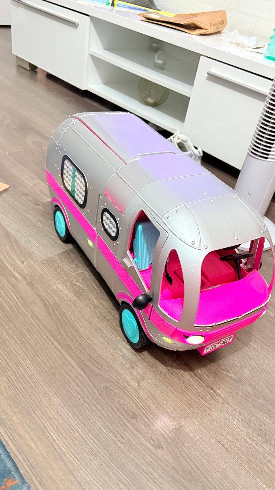 LOL Surprise OMG Glamper Camper Roze Speelset, Kinderen en Baby's, Speelgoed | Speelgoedvoertuigen, Ophalen, Gebruikt