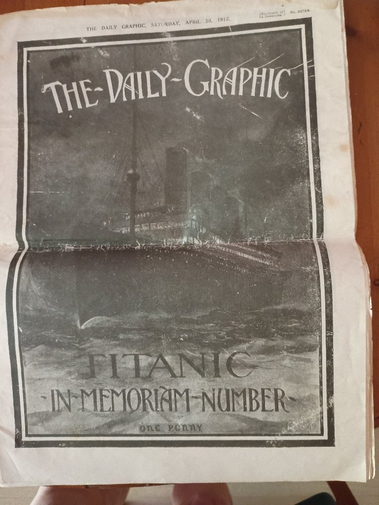 Titanic Newspaper, Ophalen of Verzenden, Gelezen, Krant