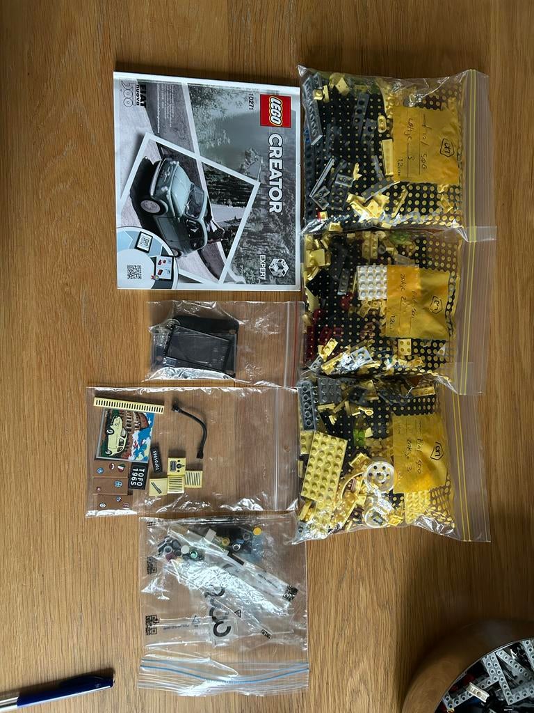 LEGO Creator Expert Fiat 500 (10271) - Zo goed als nieuw, Lego, Ophalen of Verzenden, Zo goed als nieuw, Compleet