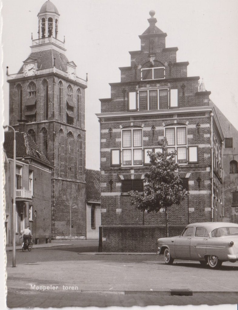 Meppel met auto, Opel Kapitan, Ophalen of Verzenden, 1940 tot 1960, Gelopen, Drenthe