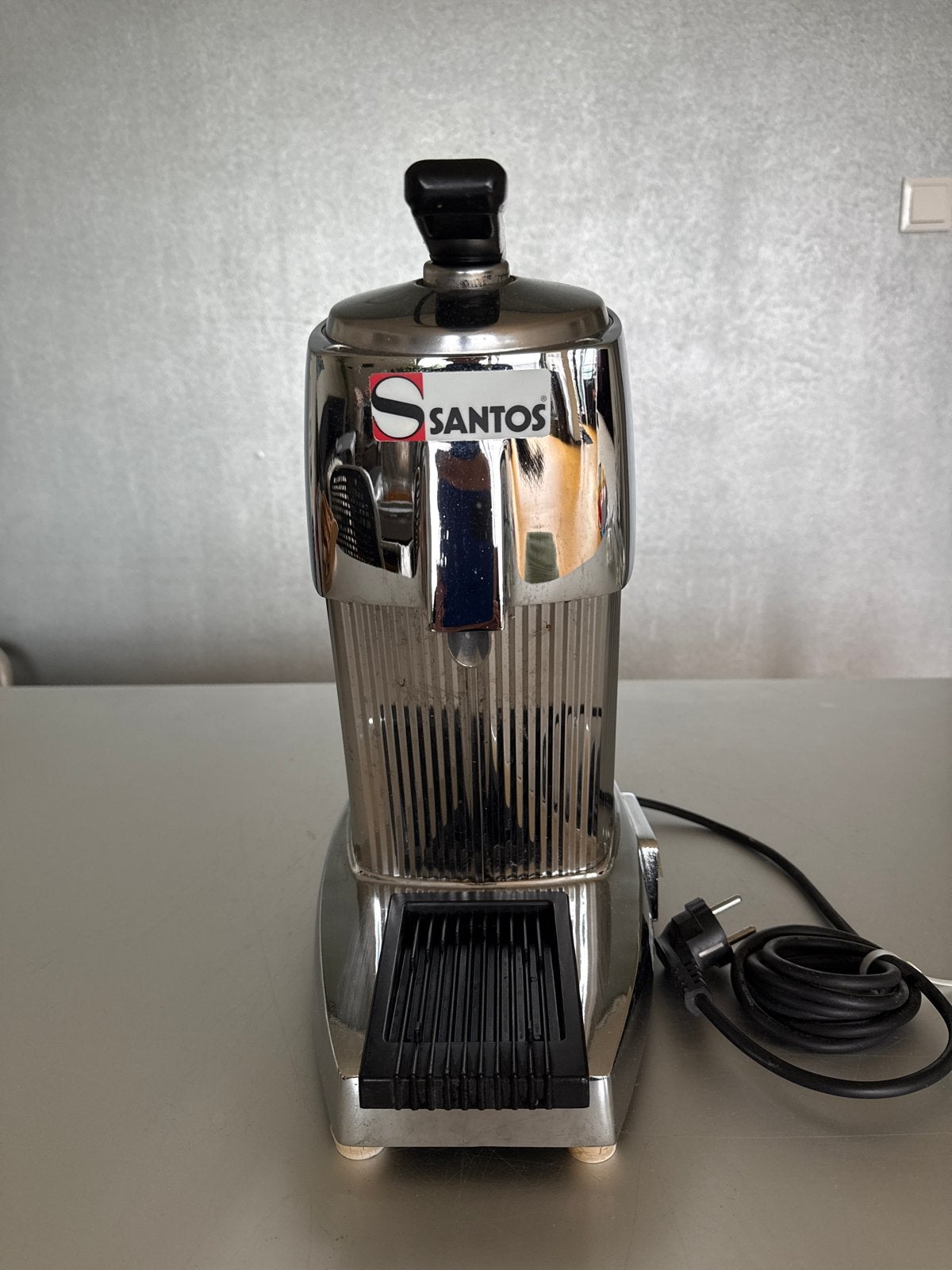 Santos citruspers. Goed werkend en onderhouden, Ophalen, Zilver, Metaal, Overige merken