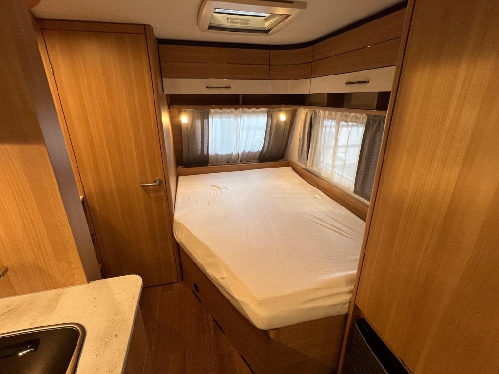 LMC Style 440 D Mover, Fietsenrek, Voortent, TV, Schokbreker, Rondzit, Bedrijf, Overige typen