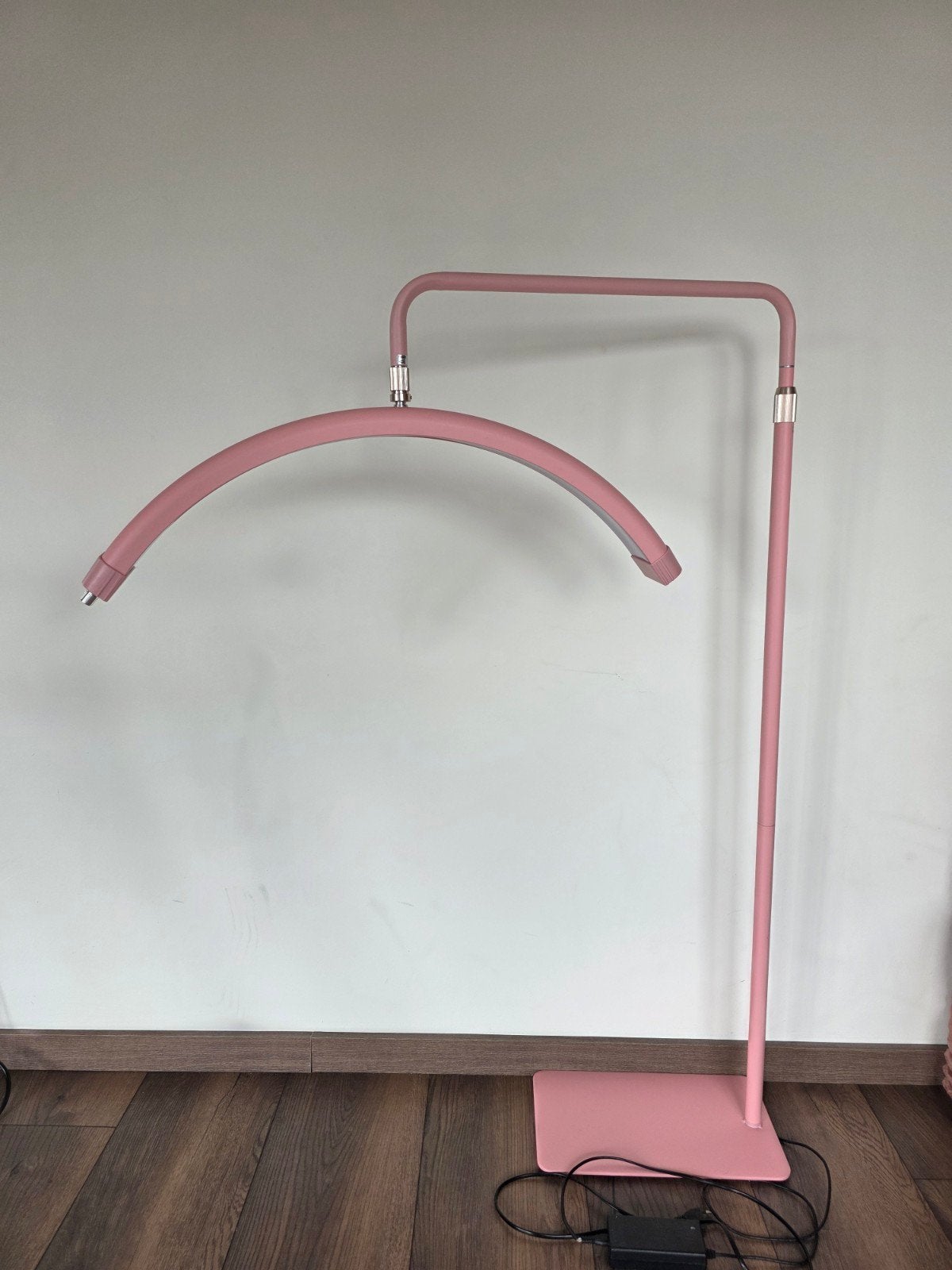Roze vloerlamp voor wimperextensions of nagelstudio, Ophalen, Overige fittingen, Zo goed als nieuw, Modern, Salon, Cosmetisch