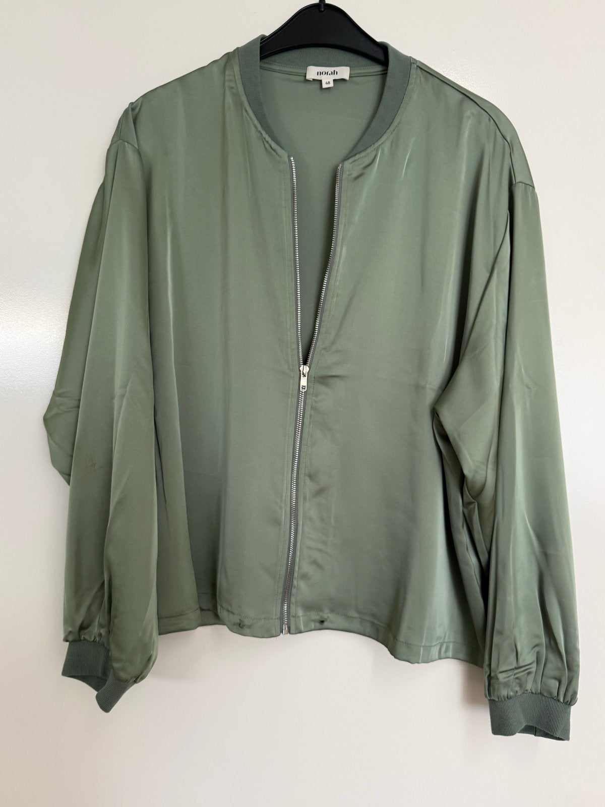 Norah bomberjack olijfgroen mt 48, Ophalen of Verzenden, Zo goed als nieuw, Maat 46/48 (XL) of groter, Groen