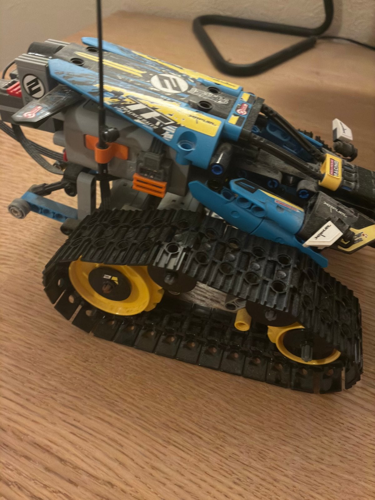 Lego Technic 42095 RC Stunt Racer, Ophalen of Verzenden, Gebruikt