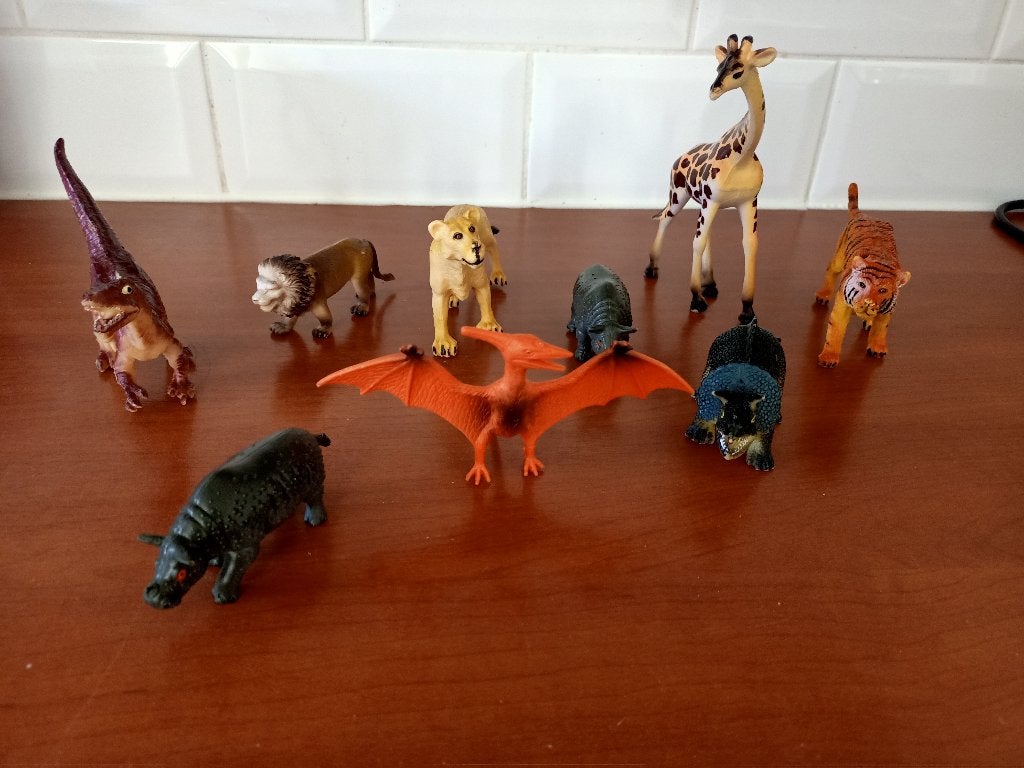 9 dieren figuren, Ophalen, Gebruikt