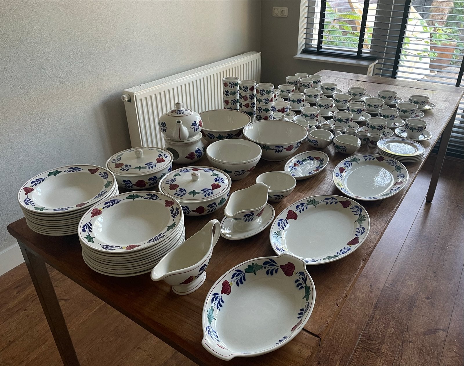 In 1 koop!  Boerenbont servies - Compleet en in goede staat, Ophalen, Gebruikt, Keramiek, Landelijk/Boerenbont
