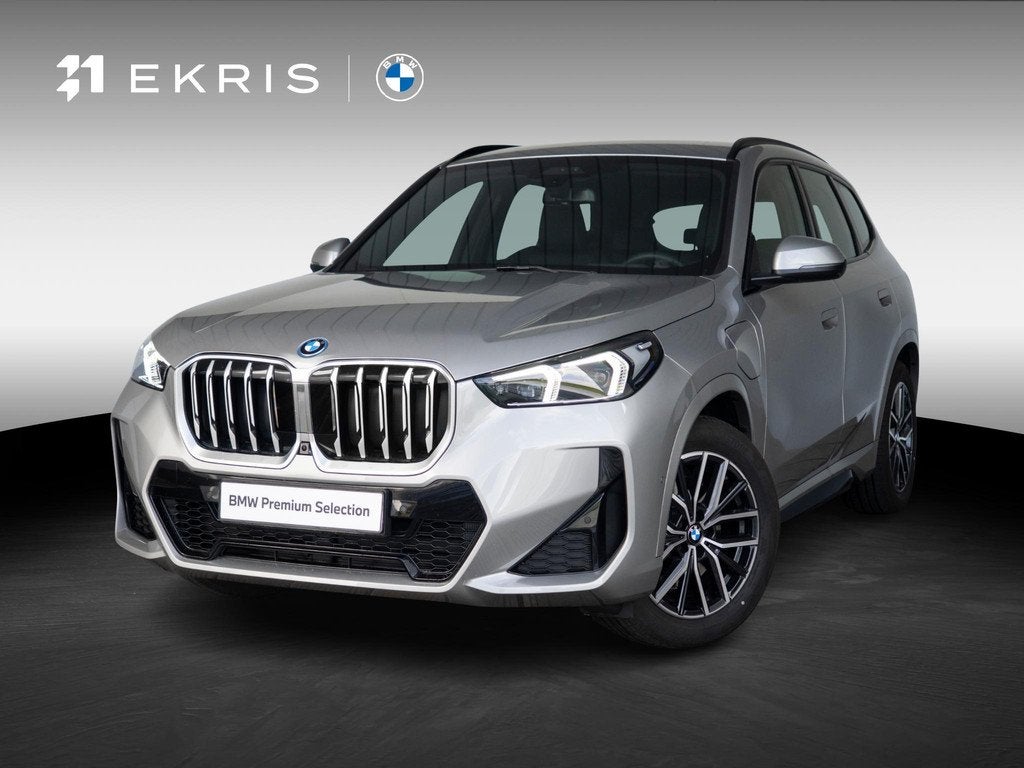 BMW X1 xDrive25e | M Sportpakket | Innovation Pack | Stuurwi, Auto's, BMW, Stof, Gebruikt, 105 min, Bedrijf