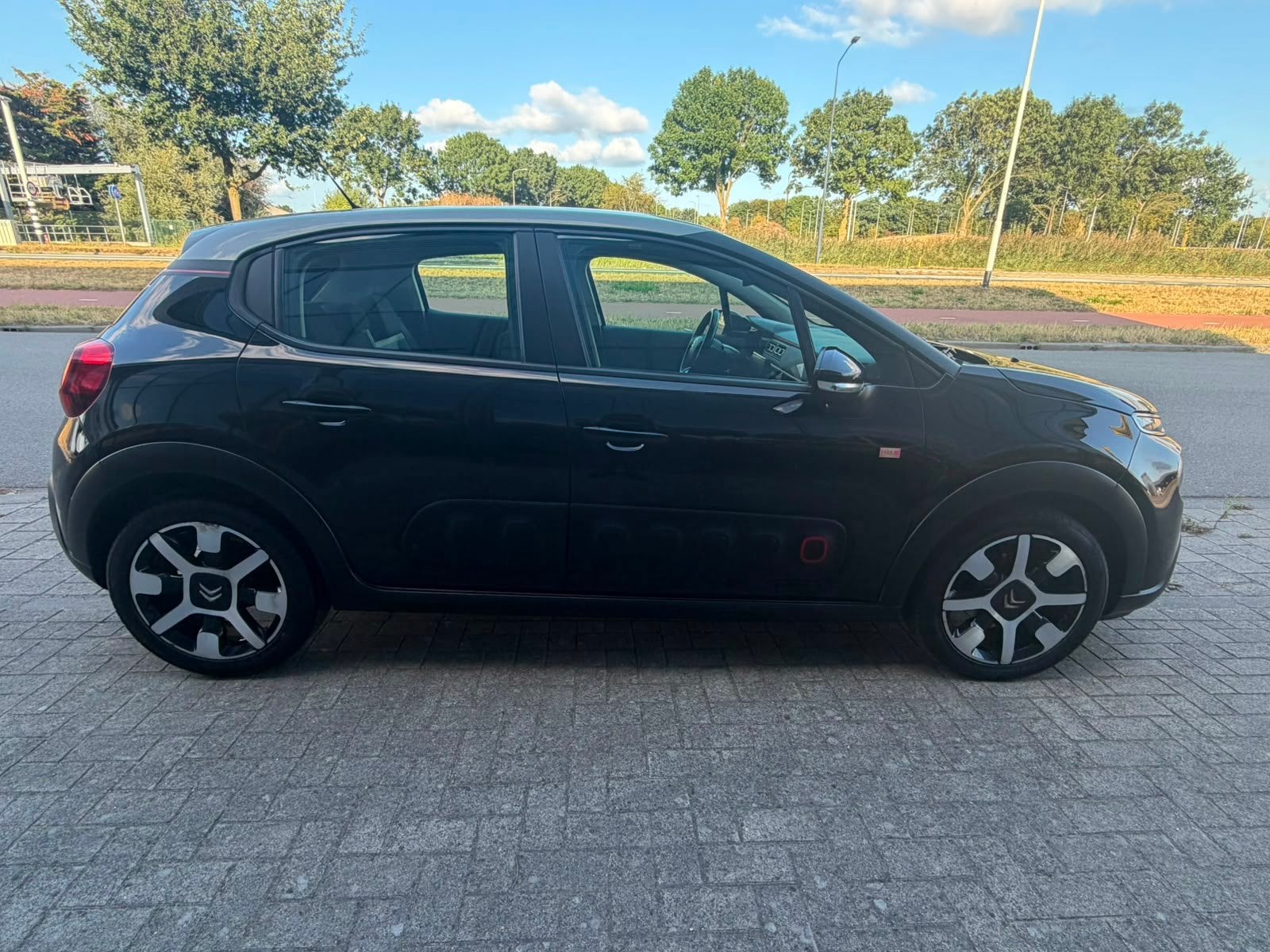 Citroen C3 1.2 PureTech ELLE Navigatie Carplay Airco APK, Auto's, Euro 6, 1199 cc, 82 pk, 450 kg