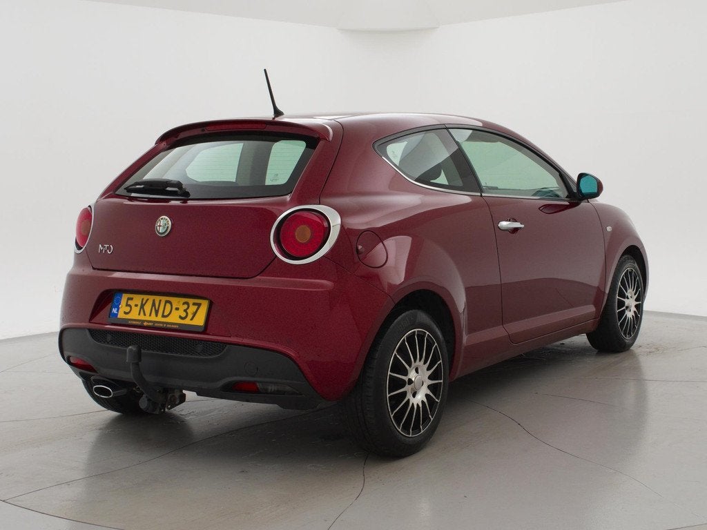 Alfa Romeo MiTo 1.3 JTDm DISTINCTIVE + LEDER | TREKHAAK, Voorwielaandrijving, Euro 5, Stof, Gebruikt