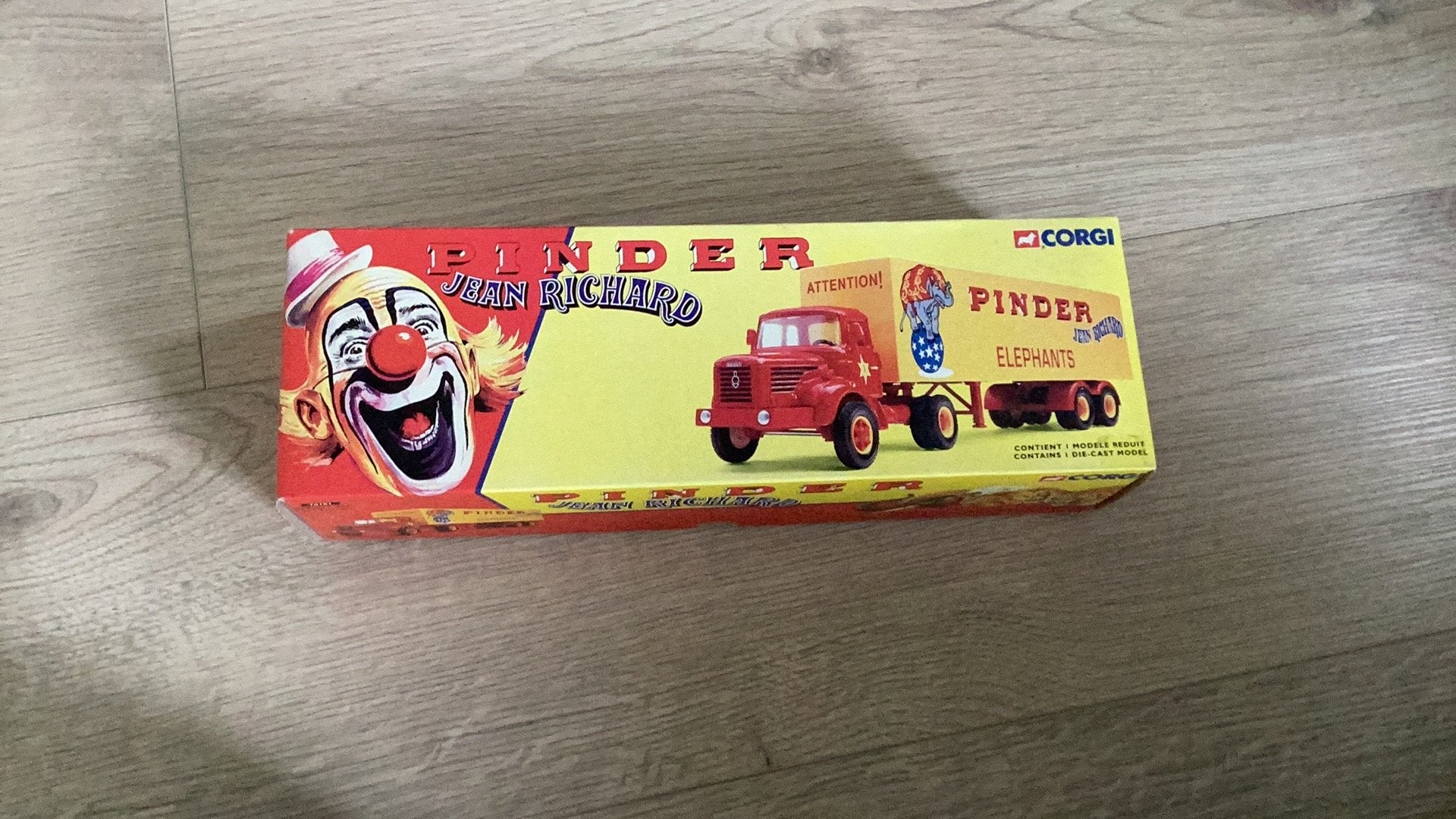 Corgi Pinder circus miniatuur model auto, Hobby en Vrije tijd, Ophalen of Verzenden, Zo goed als nieuw, Bus of Vrachtwagen, Corgi