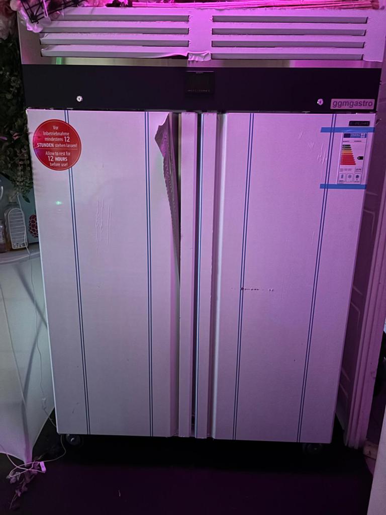 Helemaal nieuwe koelkast voor horeca, Witgoed en Apparatuur, Zonnebanken en Gezichtsbruiners, Ophalen, Zo goed als nieuw, Zonnebank enkelzijdig