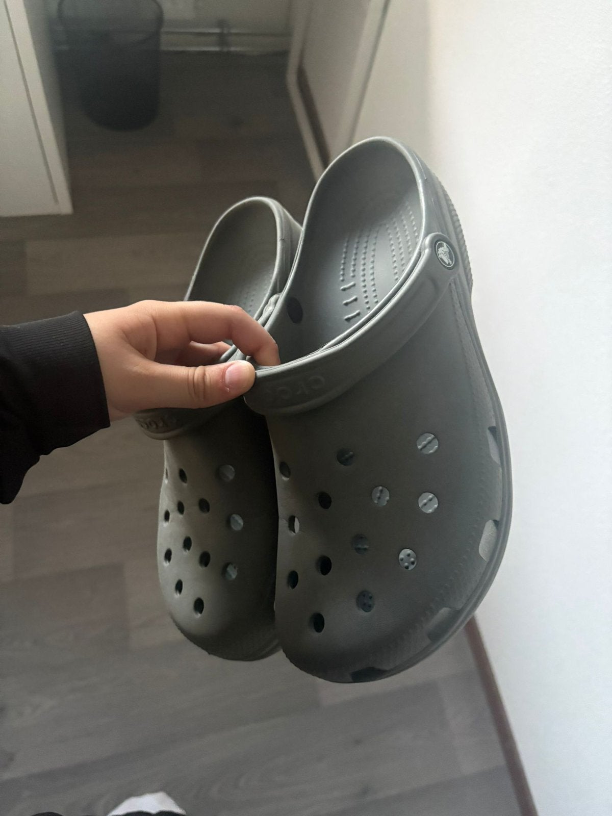 Heren crocs, Overige kleuren, Zo goed als nieuw, Ophalen, Slippers