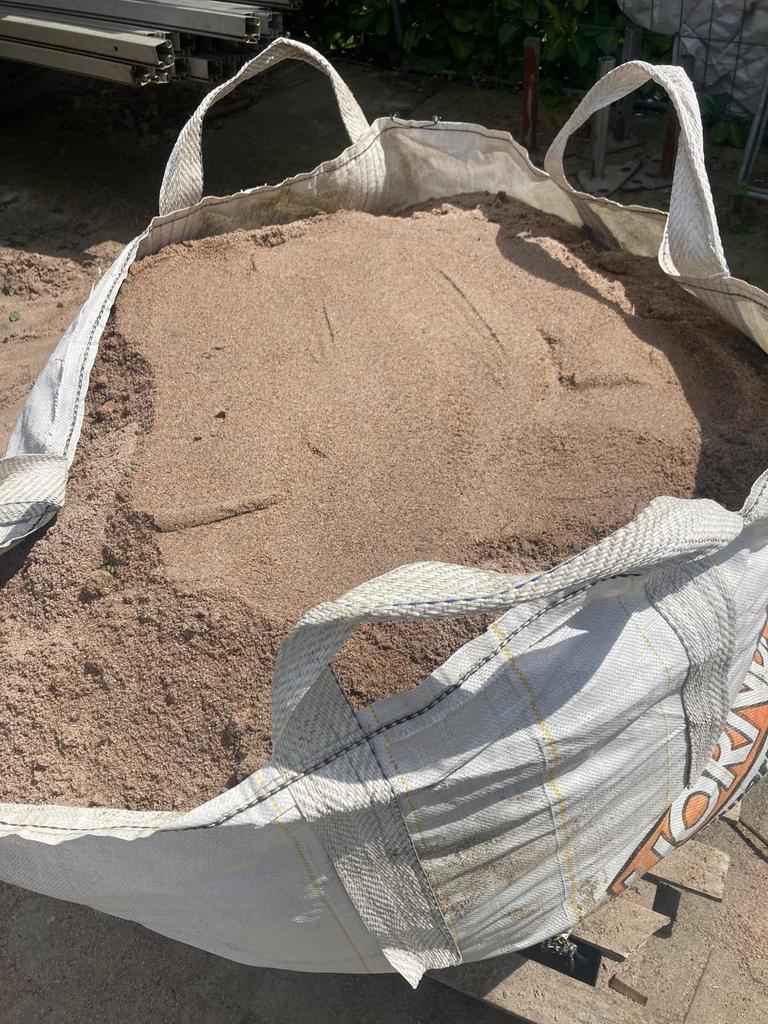 1 kuub brekerzand in big bag, Tuin en Terras, Zand, Ophalen, Nieuw, Brekerzand