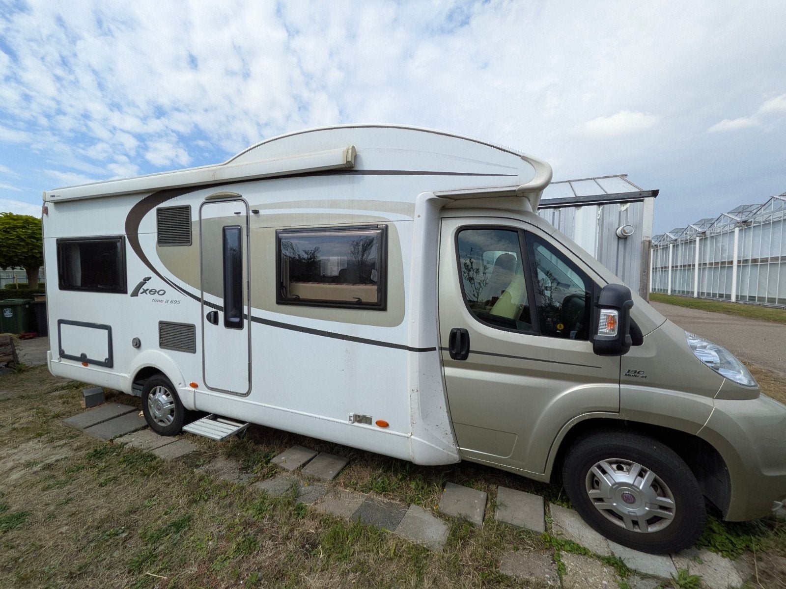 Burstner Ixeo Time it 695 G - Ruime Half-integraal Camper, Ringverwarming, Fiat, 6 tot 7 meter, Particulier