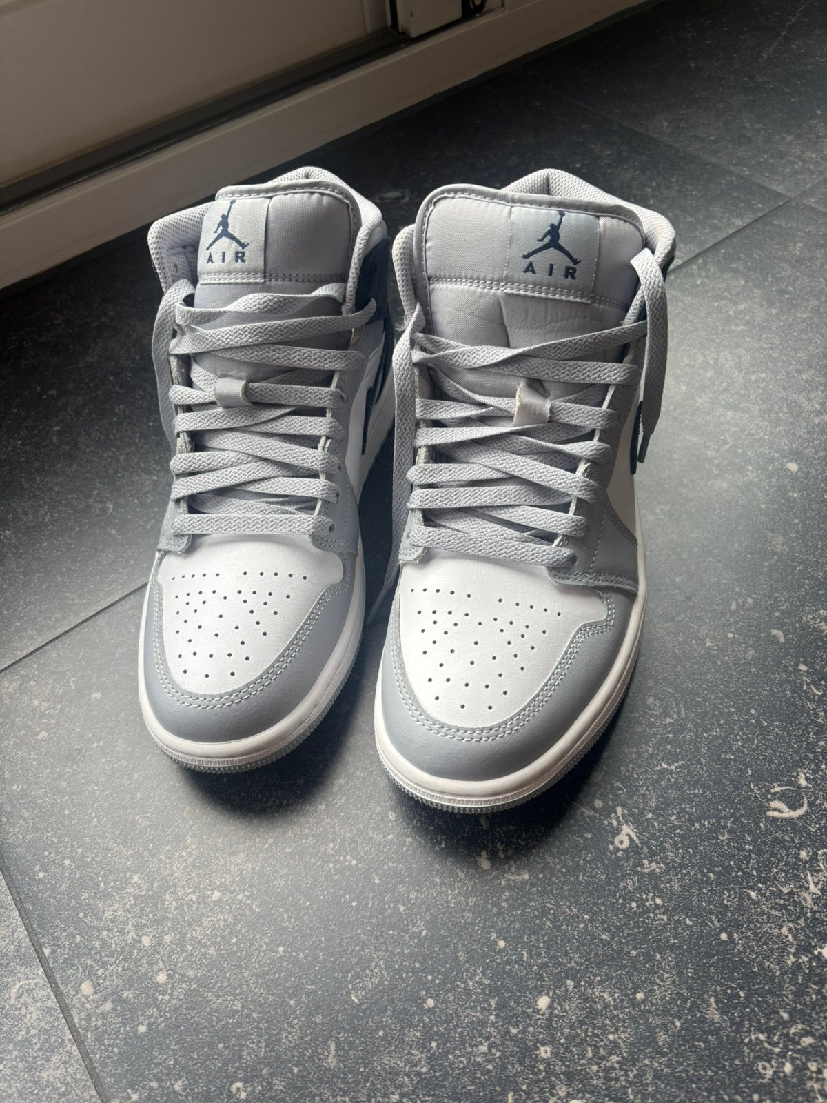 NIEUWE Nike Air Jordan I Mid, Kleding | Heren, Schoenen, Ophalen of Verzenden, Nieuw, Wit