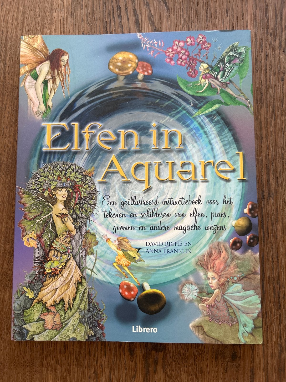 Elfen in Aquarel: Teken- en Schilderboek, Hobby en Vrije tijd, Ophalen of Verzenden, Zo goed als nieuw, Waterverf