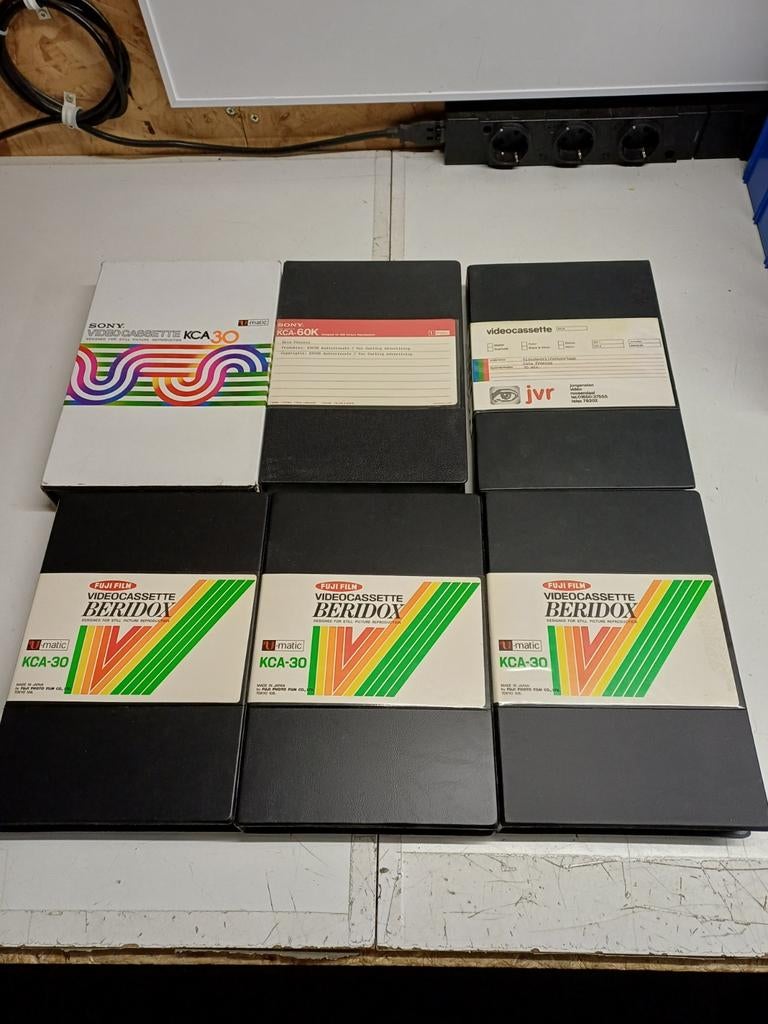 6x U-matic 3/4 inch videocassettes: Fujifilm, Sony, JVR, Ophalen of Verzenden
