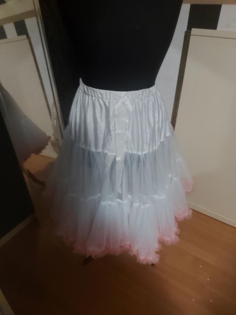 Petticoat wit/ zalm nieuw! Mt M, Ophalen of Verzenden, Nieuw, Maat 38/40 (M), Carnaval
