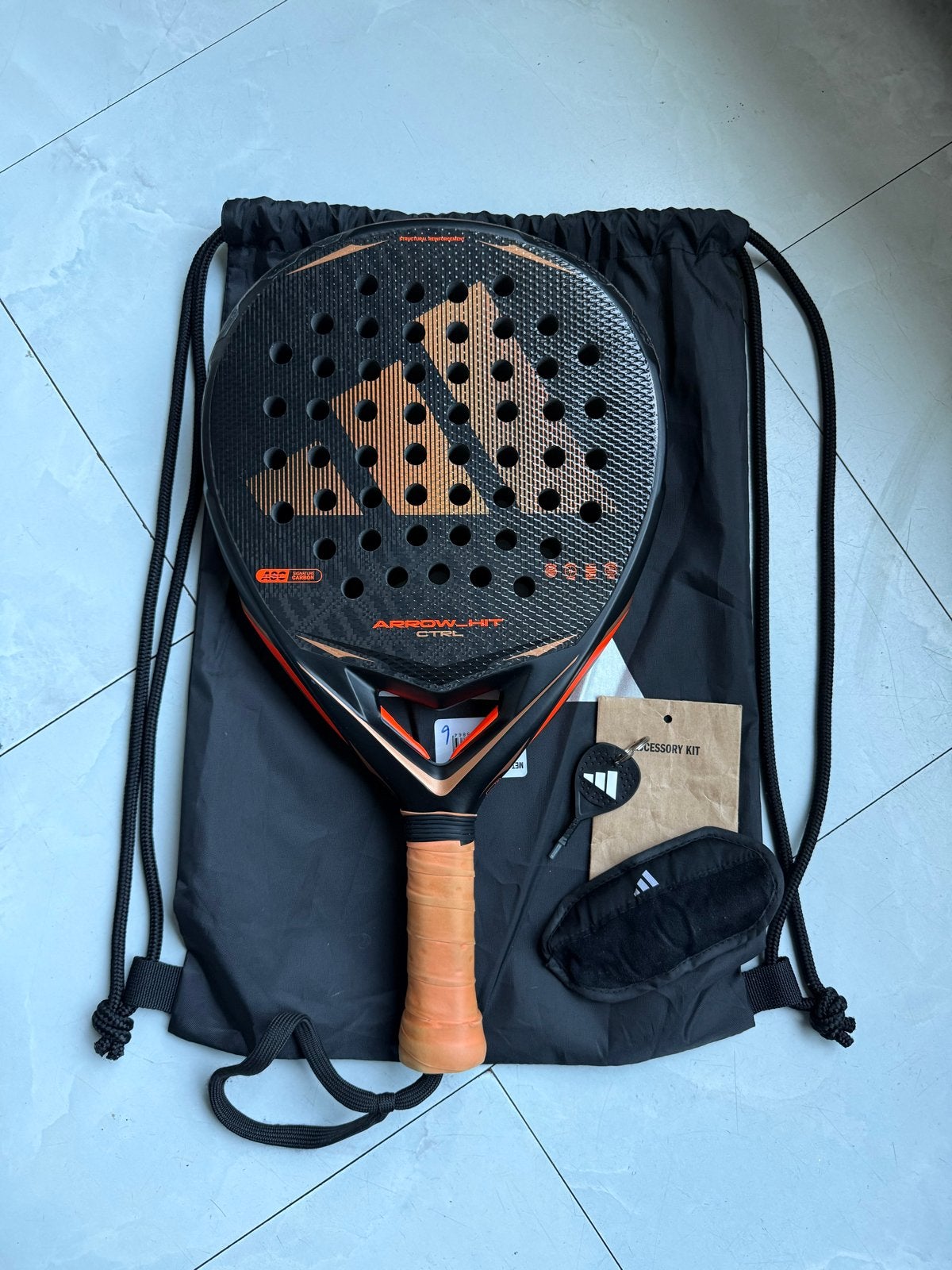 Adidas Arrow Hit Ctrl (Control) 2026 Padelracket, Sport en Fitness, Ophalen of Verzenden, Zo goed als nieuw, Padelracket