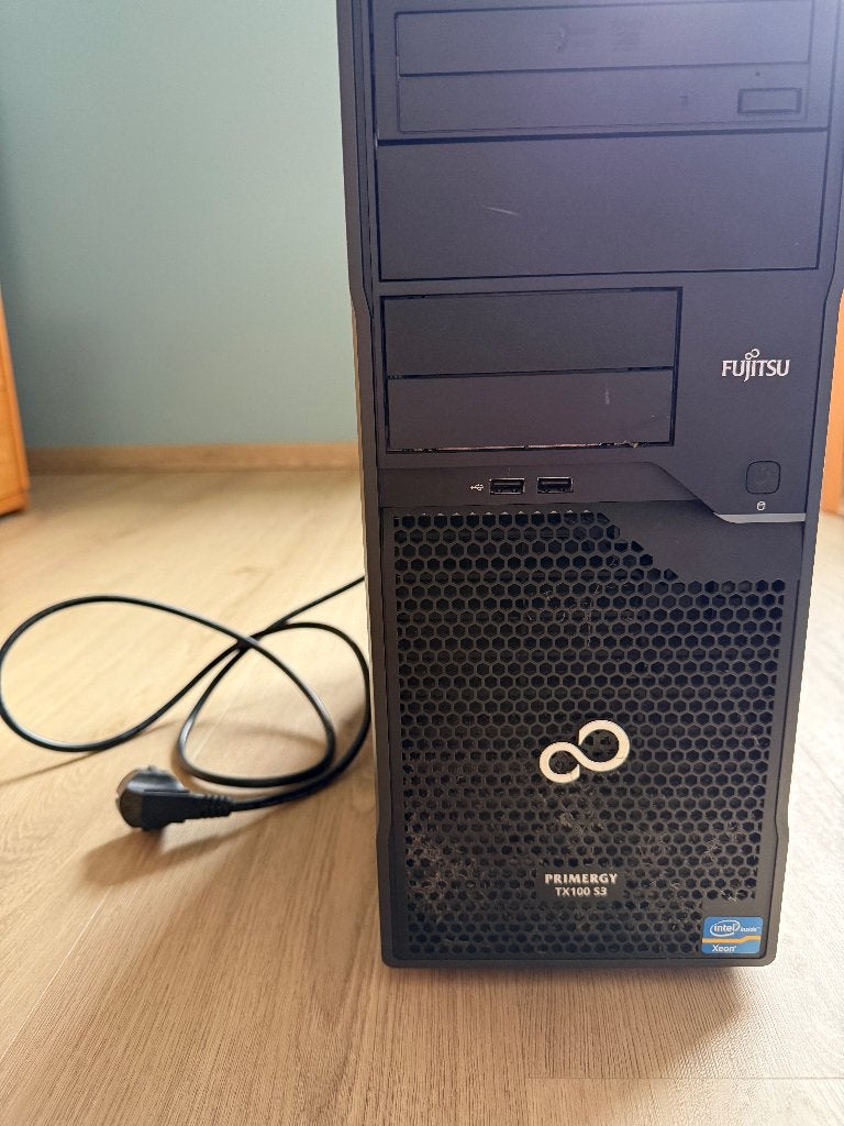 Fujitsu Primary TX100 S3 Server, Ophalen, Gebruikt, 2 tot 3 Ghz, Geen