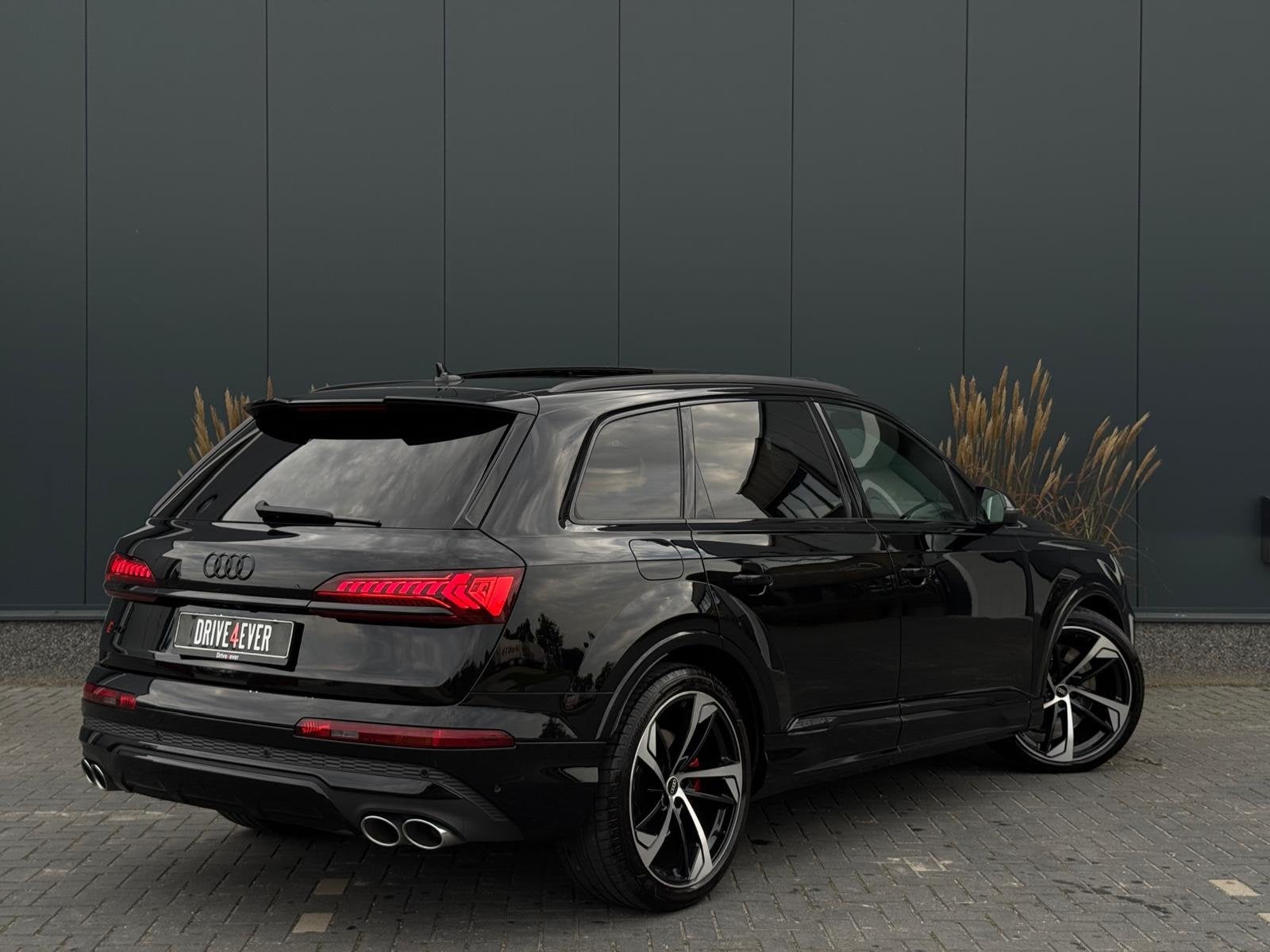Audi SQ7 4.0 TFSI SQ 7 quattro 7p FULL PANO|LEDER|LED|SPORTV, Auto's, Automaat, 2240 kg, Gebruikt, Met garantie (alle)