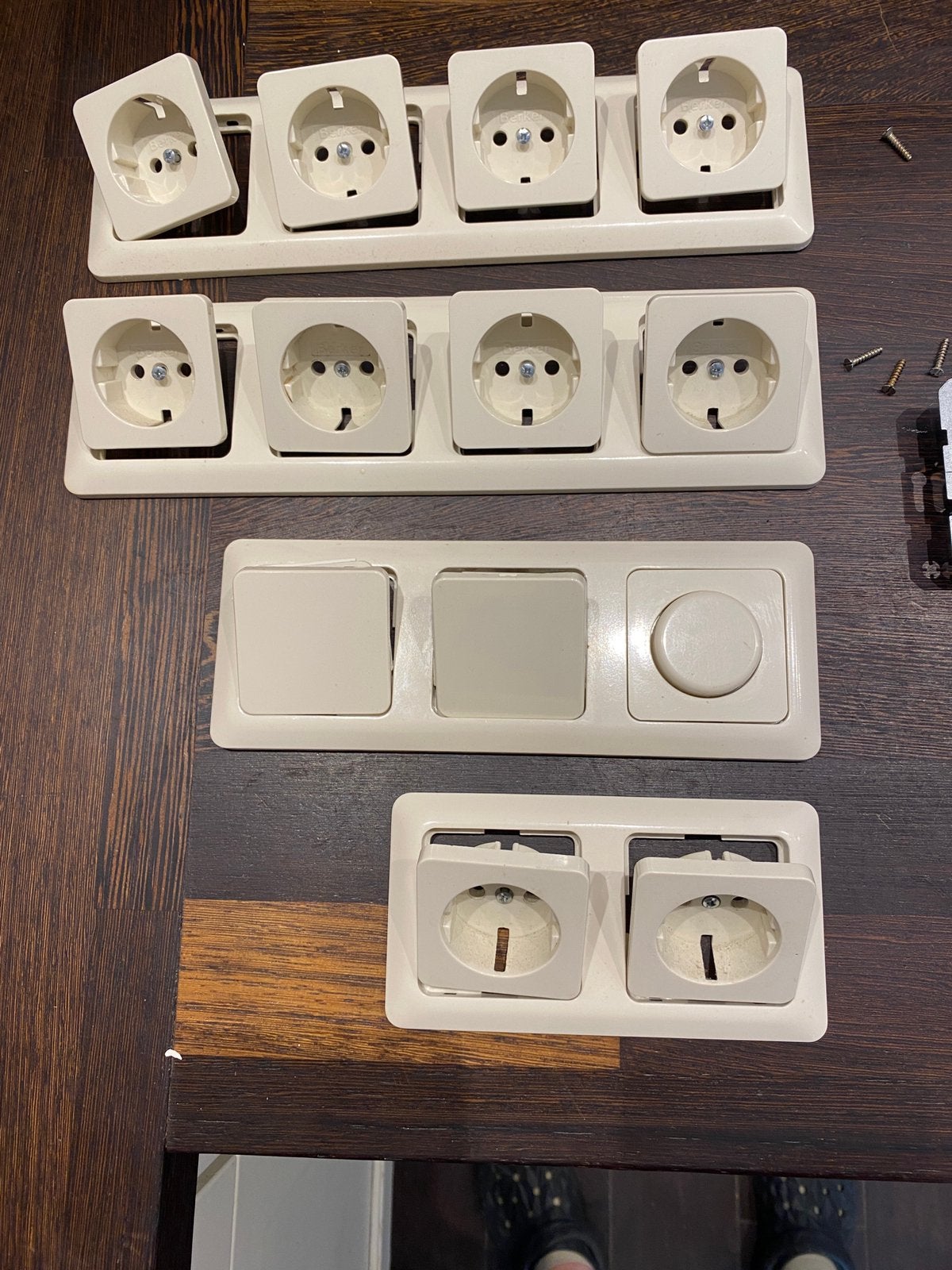 Berker- stopcontacten, schakelaar, dimmer , gebroken wit, Ophalen of Verzenden, Zo goed als nieuw, Stopcontact