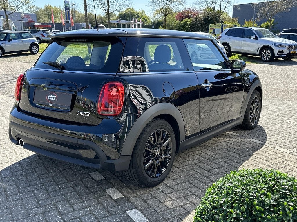 MINI Cooper 1.5 Essential Navi proff | Apple Carplay, Voorwielaandrijving, Gebruikt, 4 stoelen, Origineel Nederlands